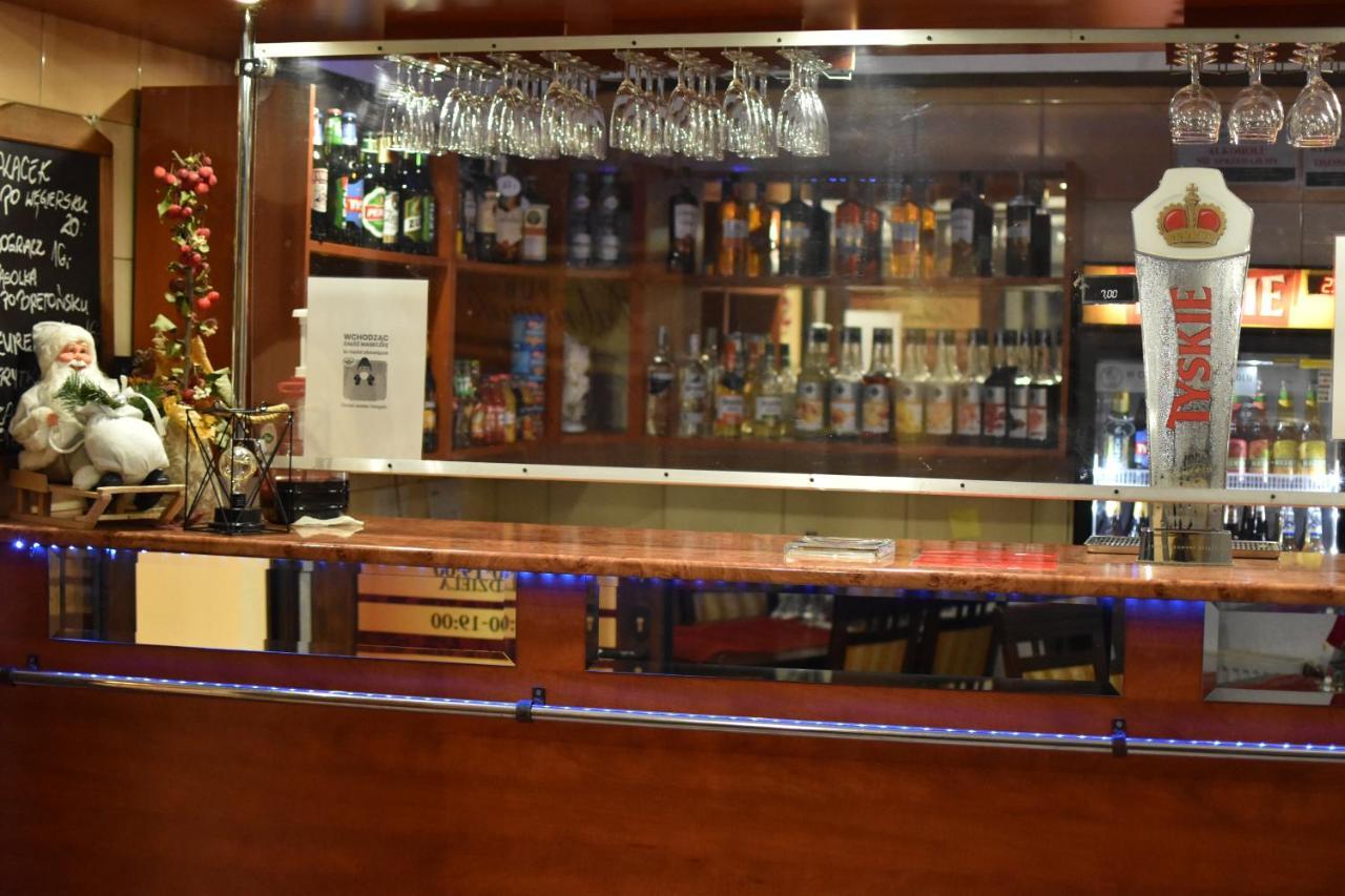 Dąbrowa Górnicza Hotel Dabrowiak מראה חיצוני תמונה